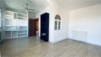 Bedroom of Flat to rent in  Madrid Capital  with Air Conditioner and Balcony