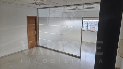 Foto 5 de Oficina de alquiler en Calle Cuba, Avenida Juan Diego, Bormujos