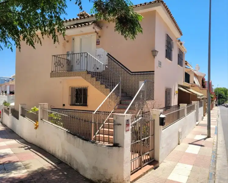 Vista exterior de Piso en venta en Marbella con Aire acondicionado, Calefacción y Terraza