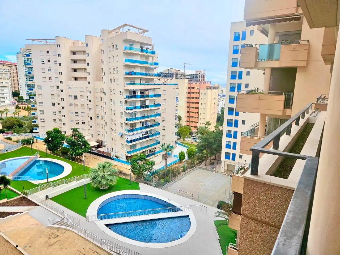 Swimming pool of Flat for sale in Villajoyosa / La Vila Joiosa  with Air Conditioner, Private garden and Terrace