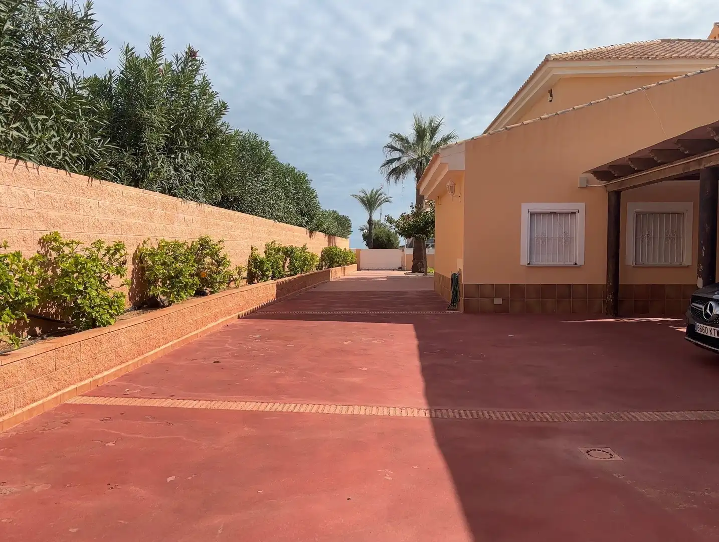 Außenansicht von Erdgeschoss zum Verkauf in La Manga del Mar Menor mit Klimaanlage, Privatgarten und Schwimmbad