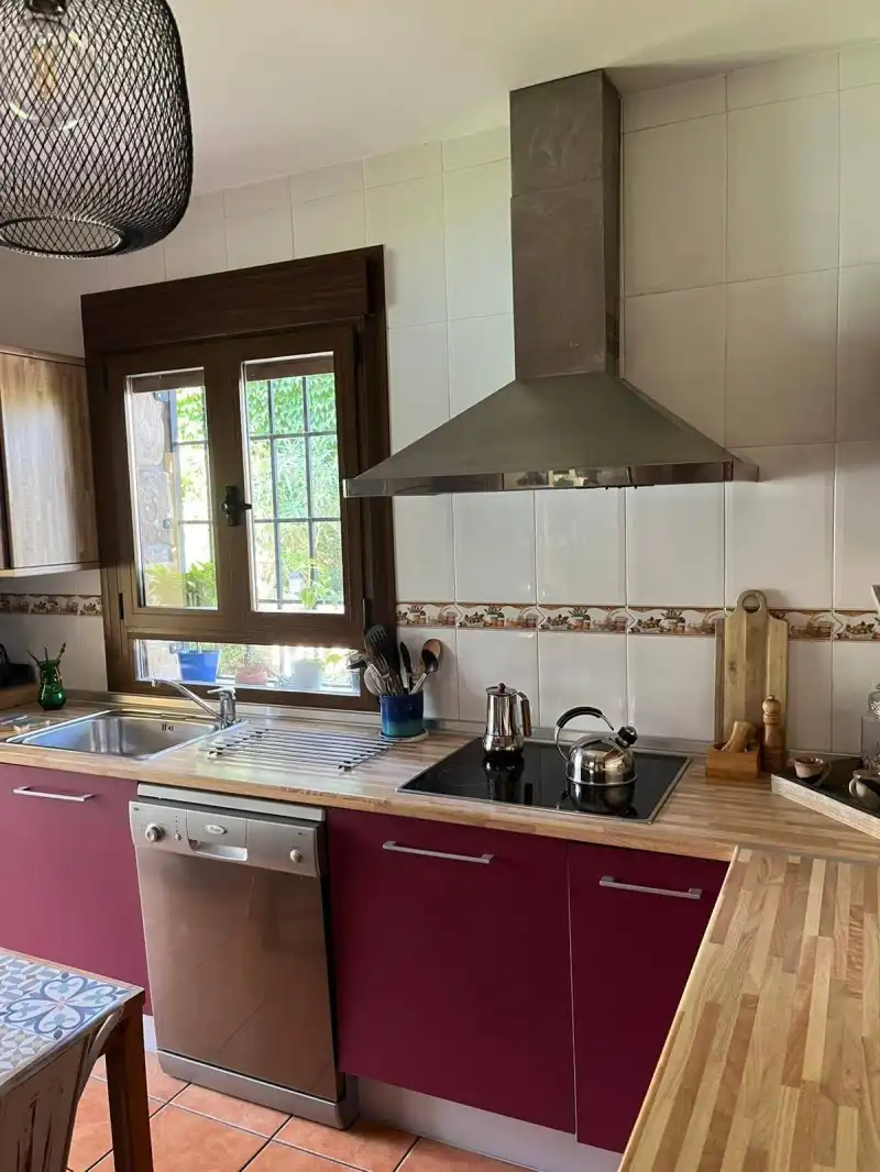 Cuina de Casa o xalet en venda en Valdemanco amb Calefacció, Terrassa i Traster