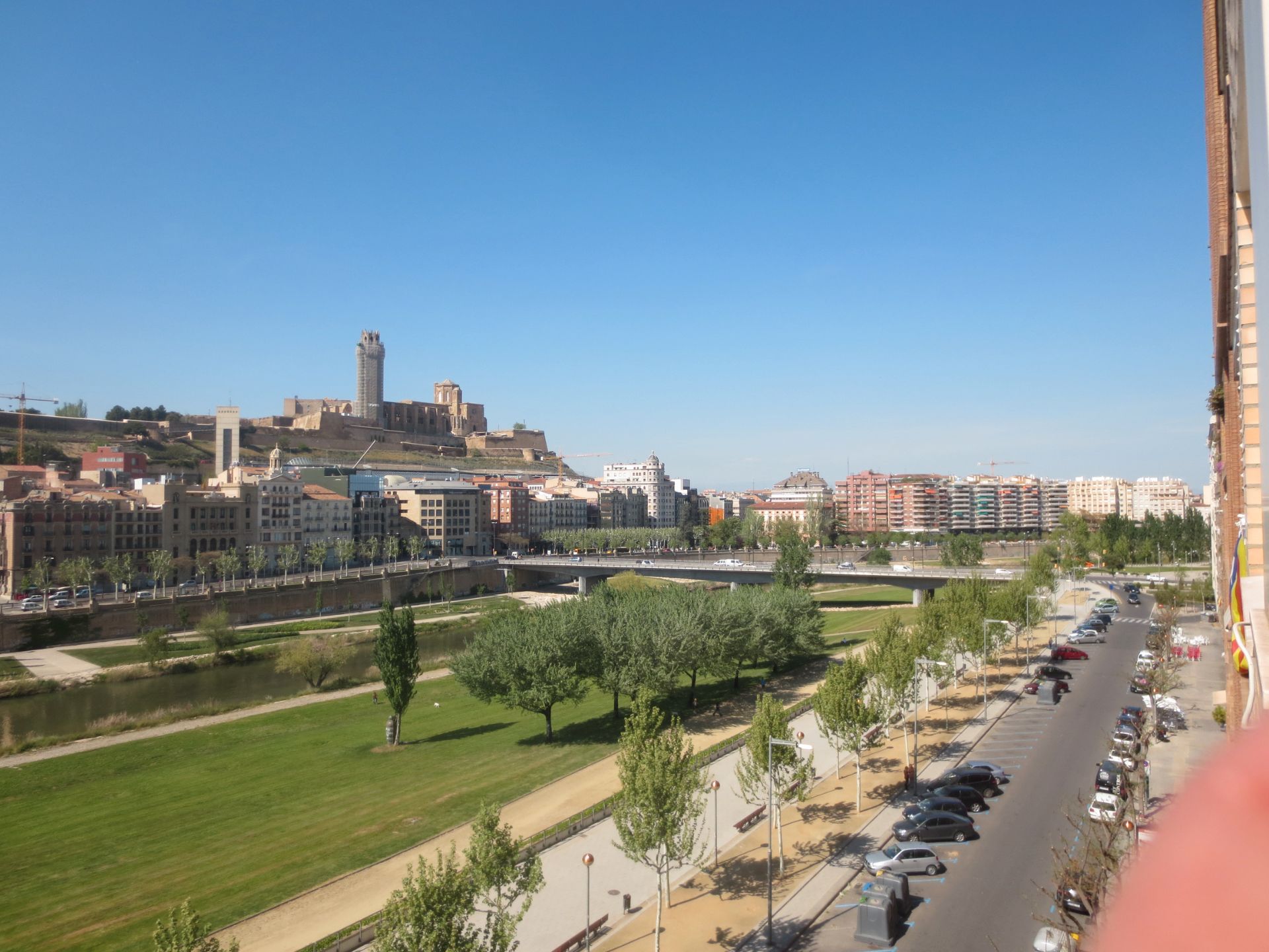 Vista exterior de Ático de alquiler en  Lleida Capital con Aire acondicionado y Terraza