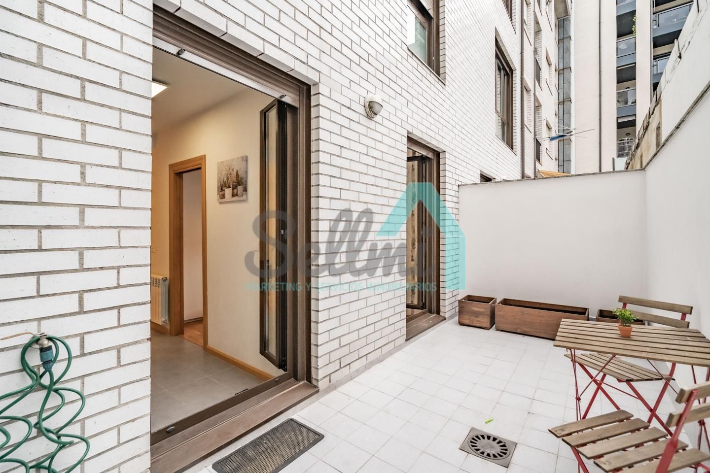 Terraza de Piso en venta en Oviedo  con Calefacción y Terraza