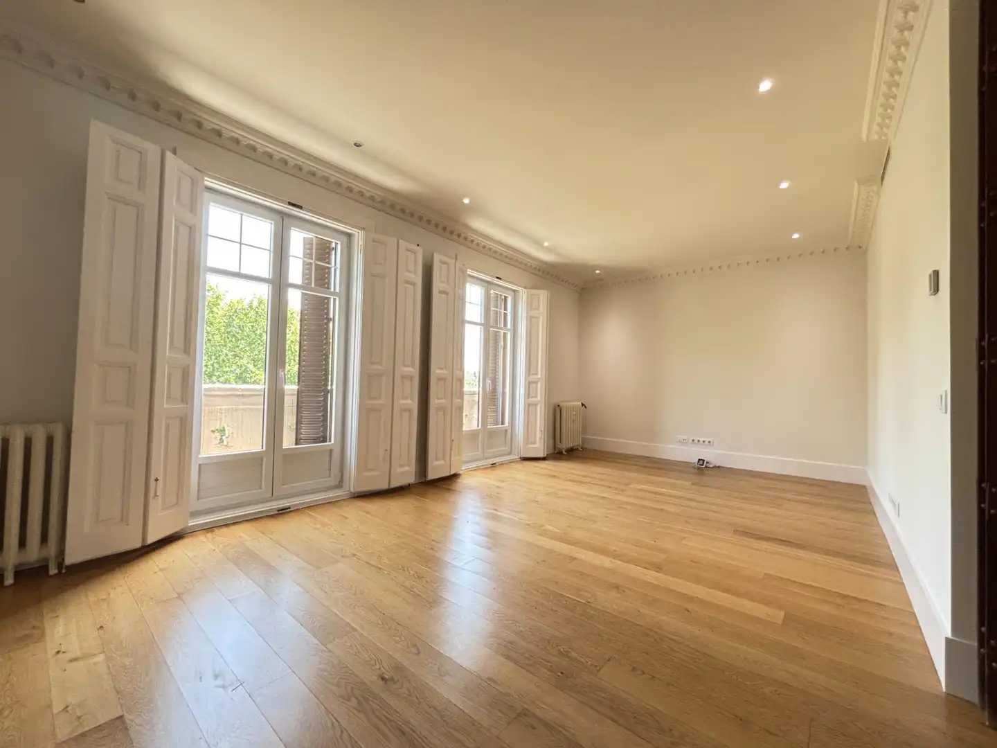 Flat with terrace to rent in Paseo del Prado, imagen 2