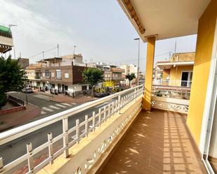 Vista exterior de Apartament de lloguer en Los Alcázares amb Aire condicionat i Balcó
