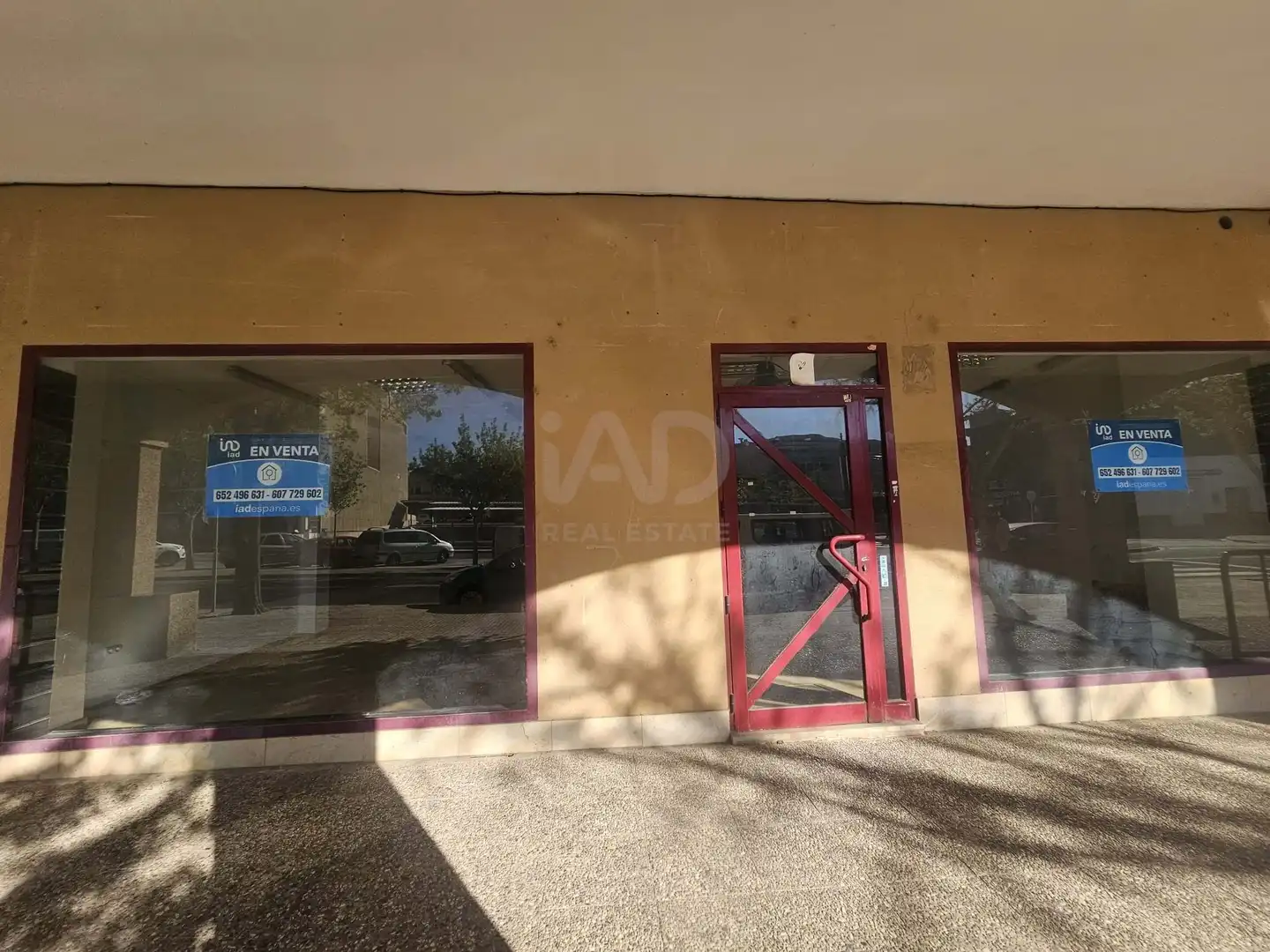 Vista exterior de Local en venta en La Ràpita