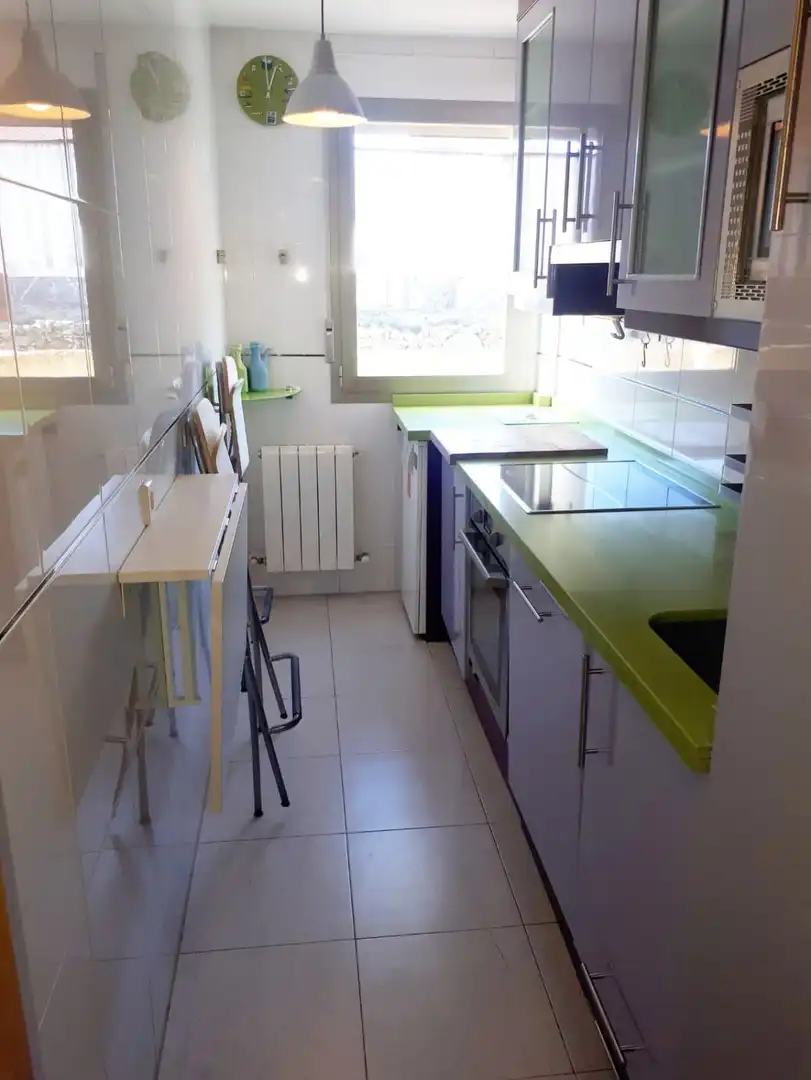 Cocina de Piso en venta en Torrecaballeros con Calefacción y Amueblado