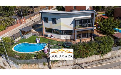 Piscina de Casa o xalet en venda en Corbera de Llobregat amb Aire condicionat i Piscina