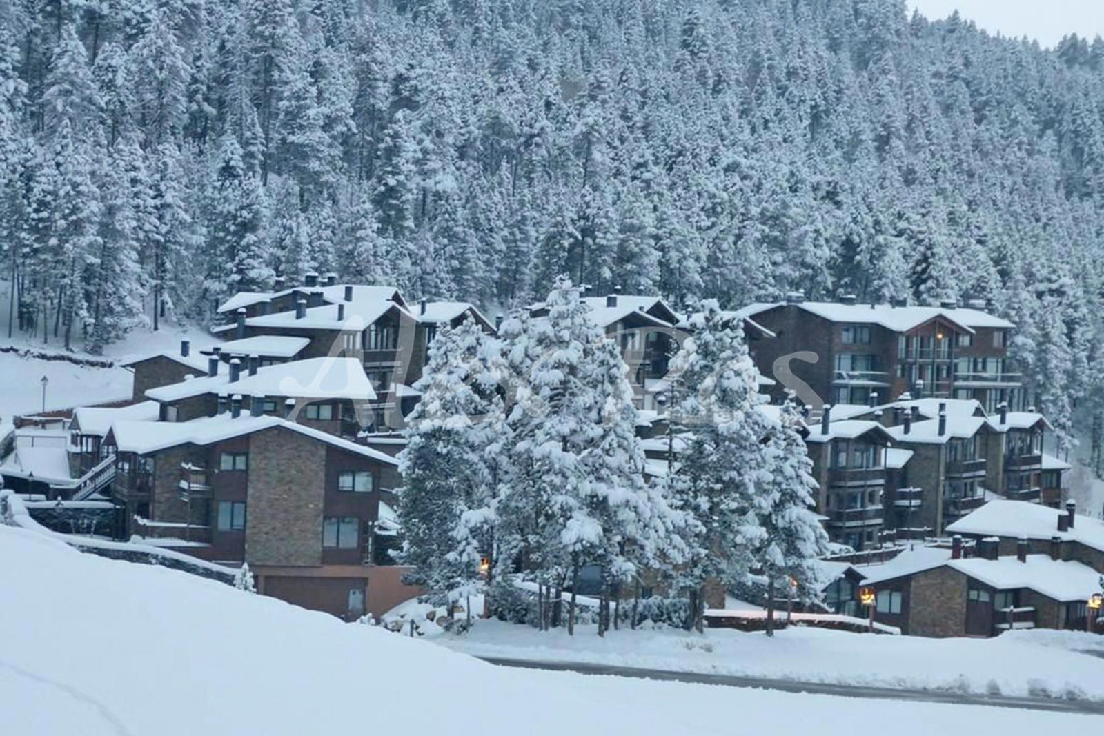 Exterior view of House or chalet for sale in Alp  with Heating and Terrace