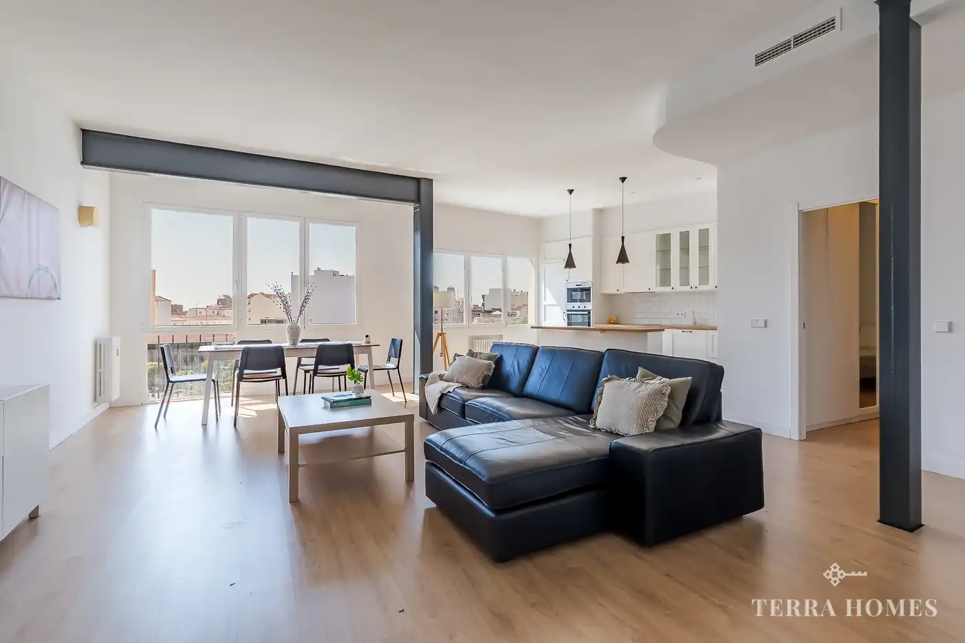 Sala d'estar de Apartament en venda en Madrid amb Aire condicionat i Moblat
