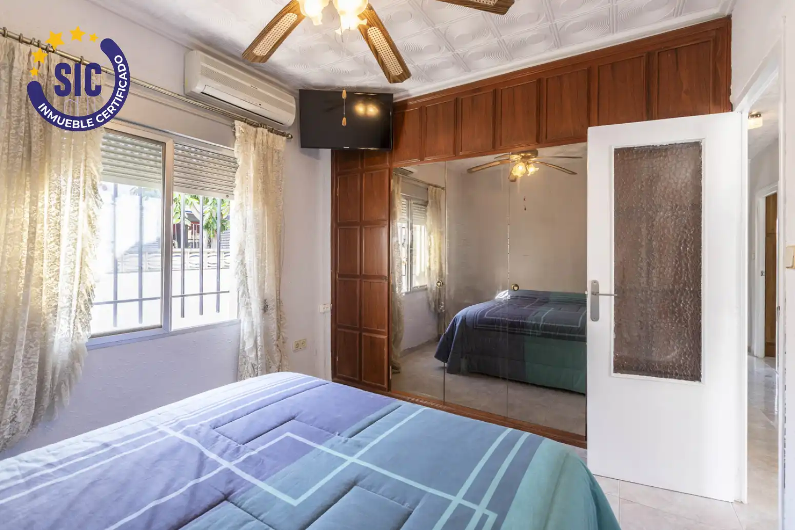 Bedroom of Houses for sale in L'Eliana  with Air Conditioner, Heating and Private garden