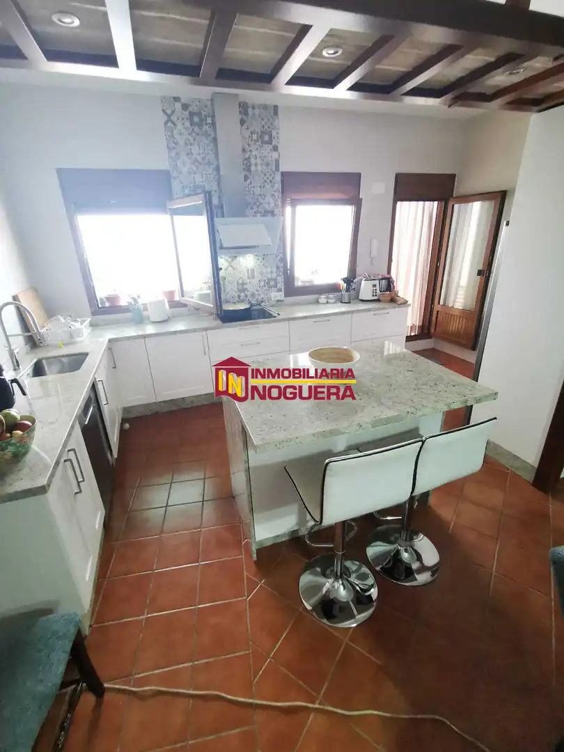 Cuina de Casa o xalet en venda en Écija amb Aire condicionat, Terrassa i Traster
