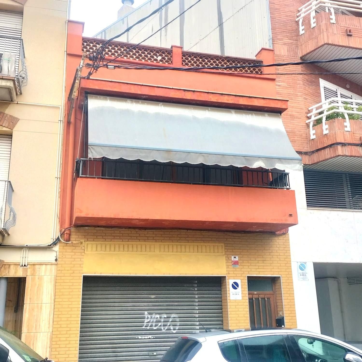 Vista exterior de Casa adosada en venda en Granollers