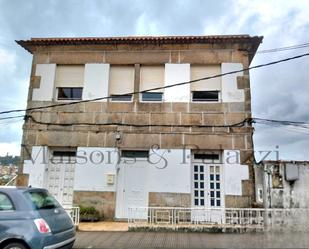 Vista exterior de Casa o xalet en venda en Vigo  amb Jardí privat, Terrassa i Traster