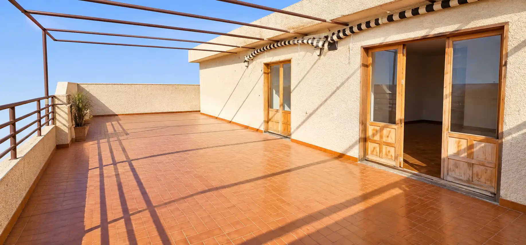Penthouse with lift for sale in Plaza de la Constitución 2A