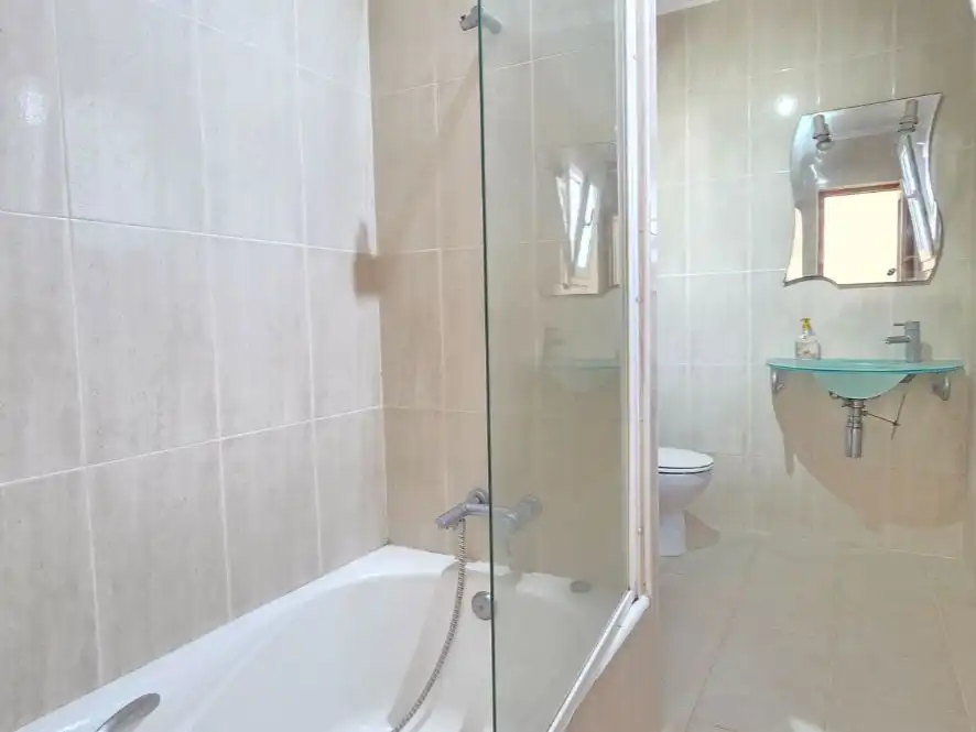 Casa con jardín en venta en Paseo maritimo 43, imagen 12