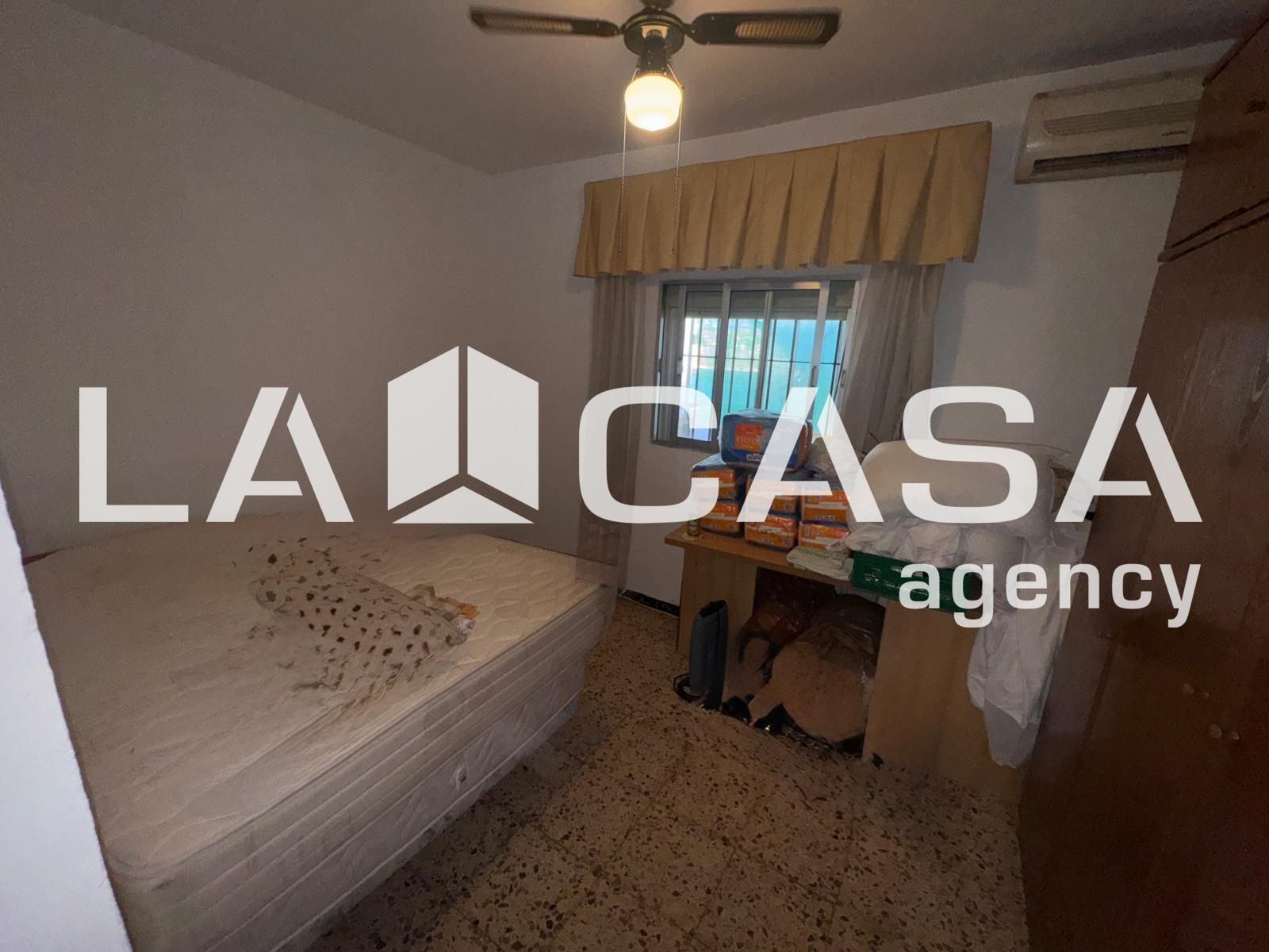 House or chalet for sale in  Sevilla Capital  with Terrace and Storage room