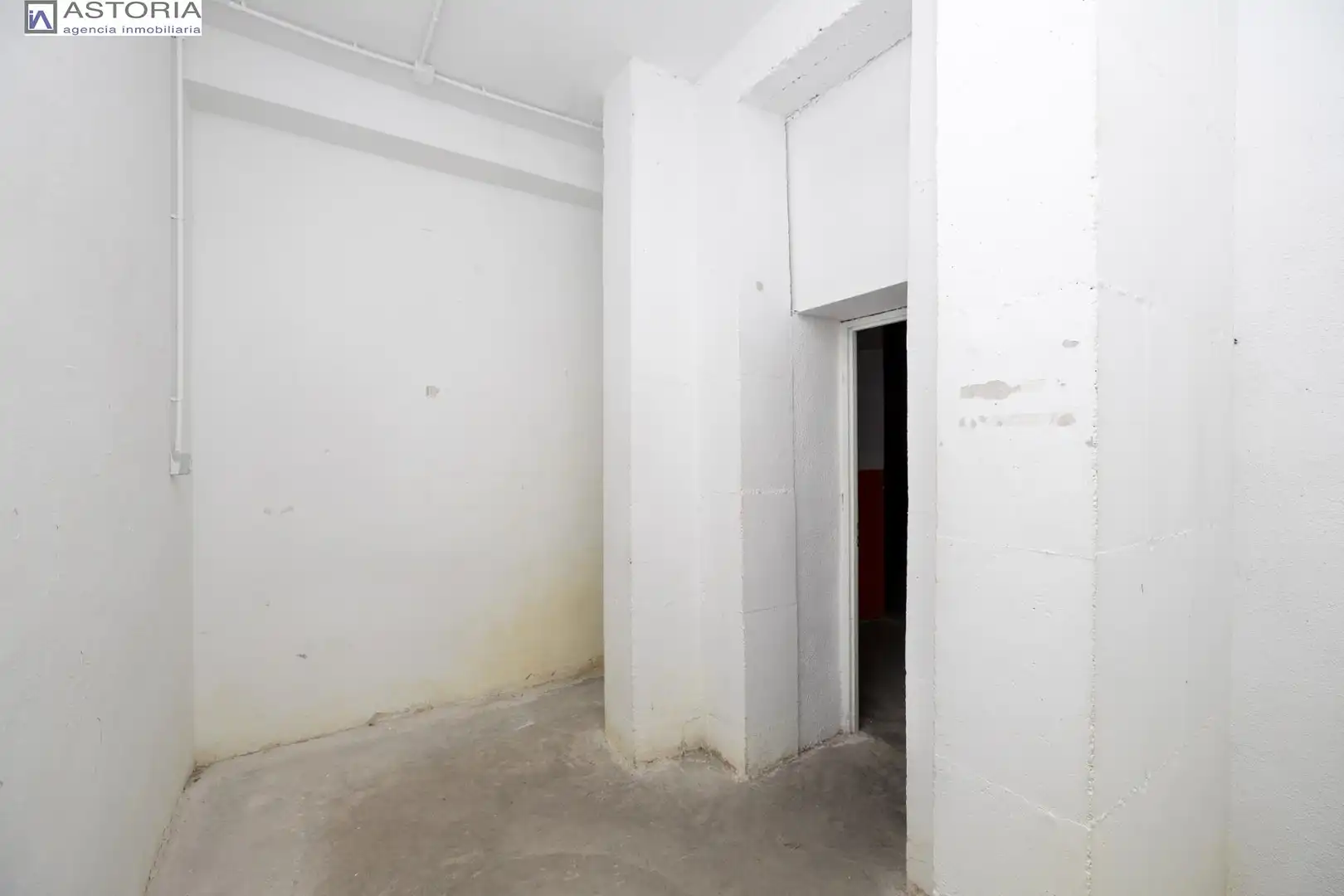 Local comercial en venta en Calle Calle Abderrahmán 11, imagen 25