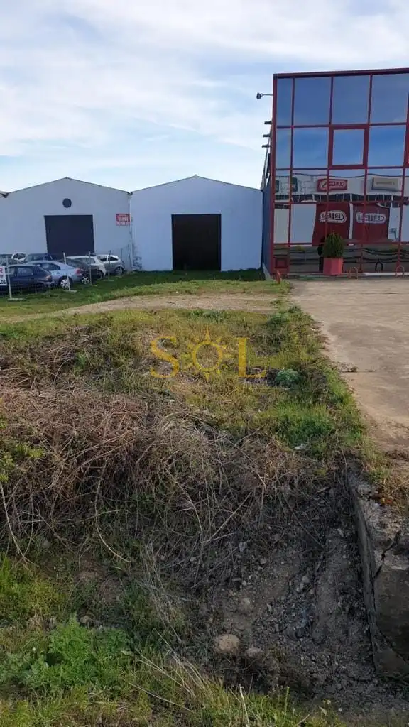Nau industrial en venda en Valdefresno