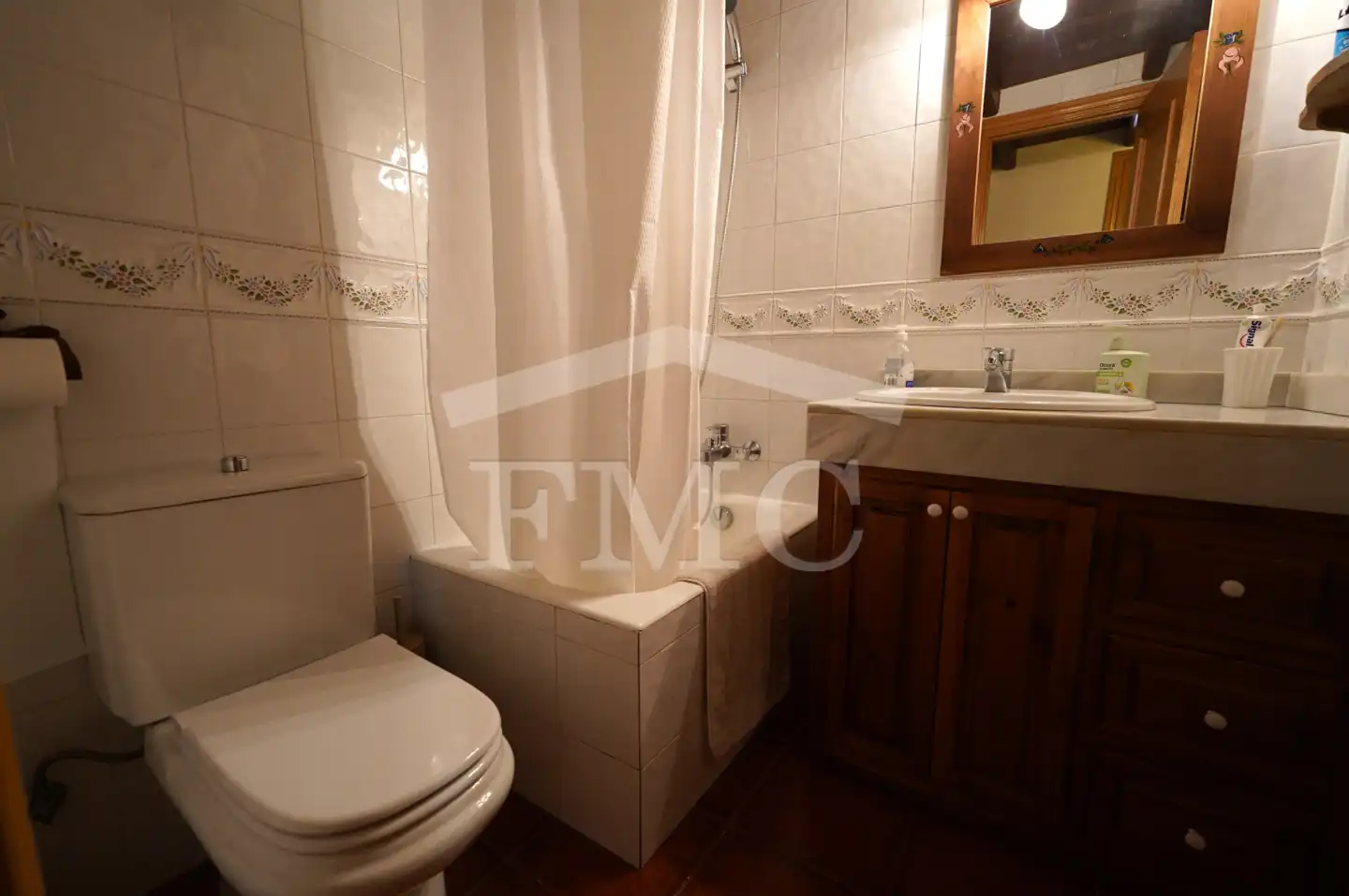 Bathroom of Houses for rent in Alp poble