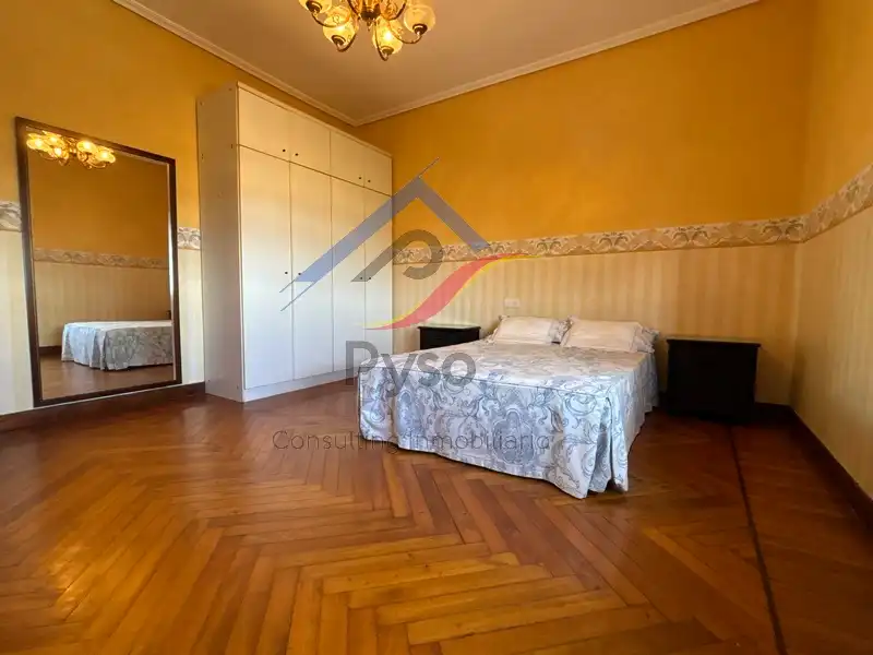Dormitori de Casa o xalet en venda en Piélagos amb Calefacció, Jardí privat i Parquet