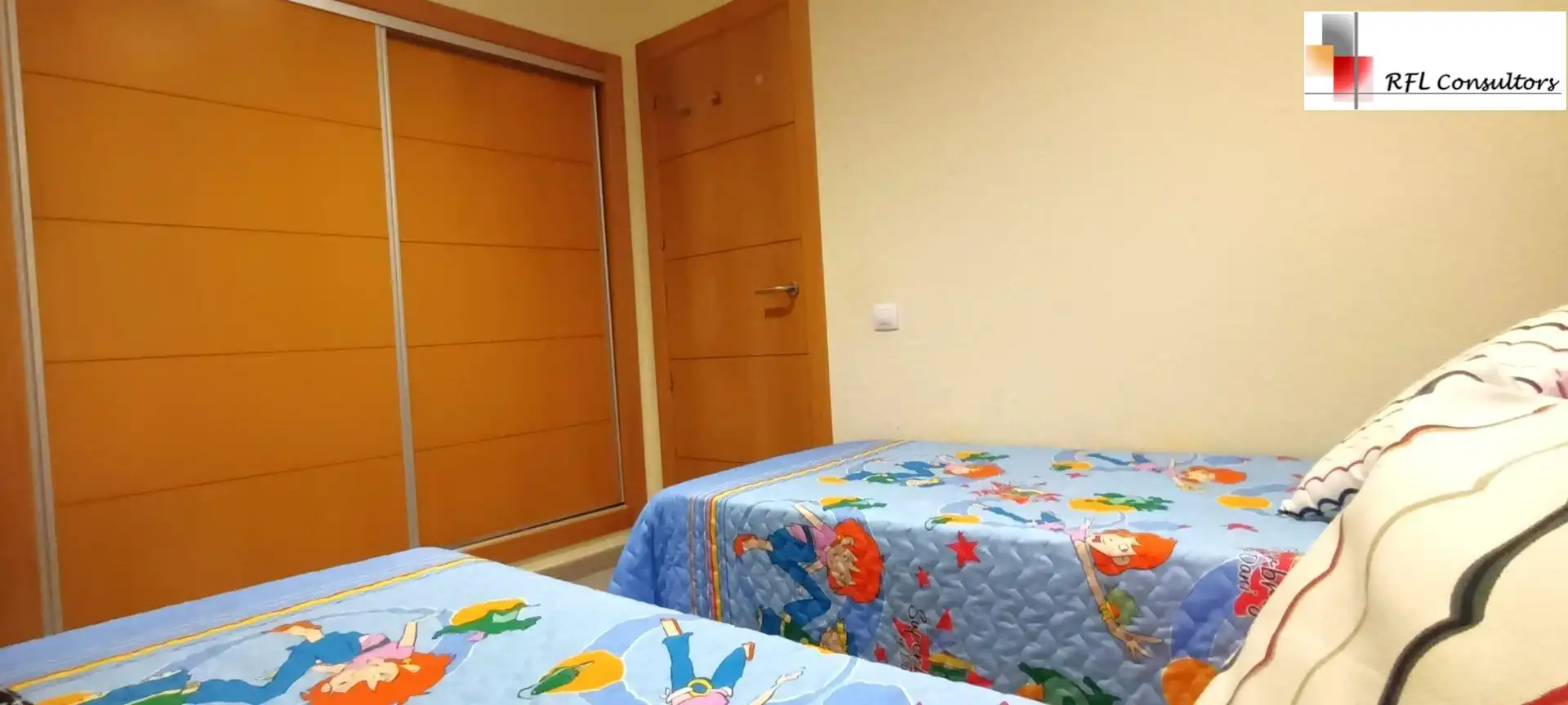 Schlafzimmer von Erdgeschoss zur Miete in Torreblanca mit Privatgarten, Terrasse und Möbliert