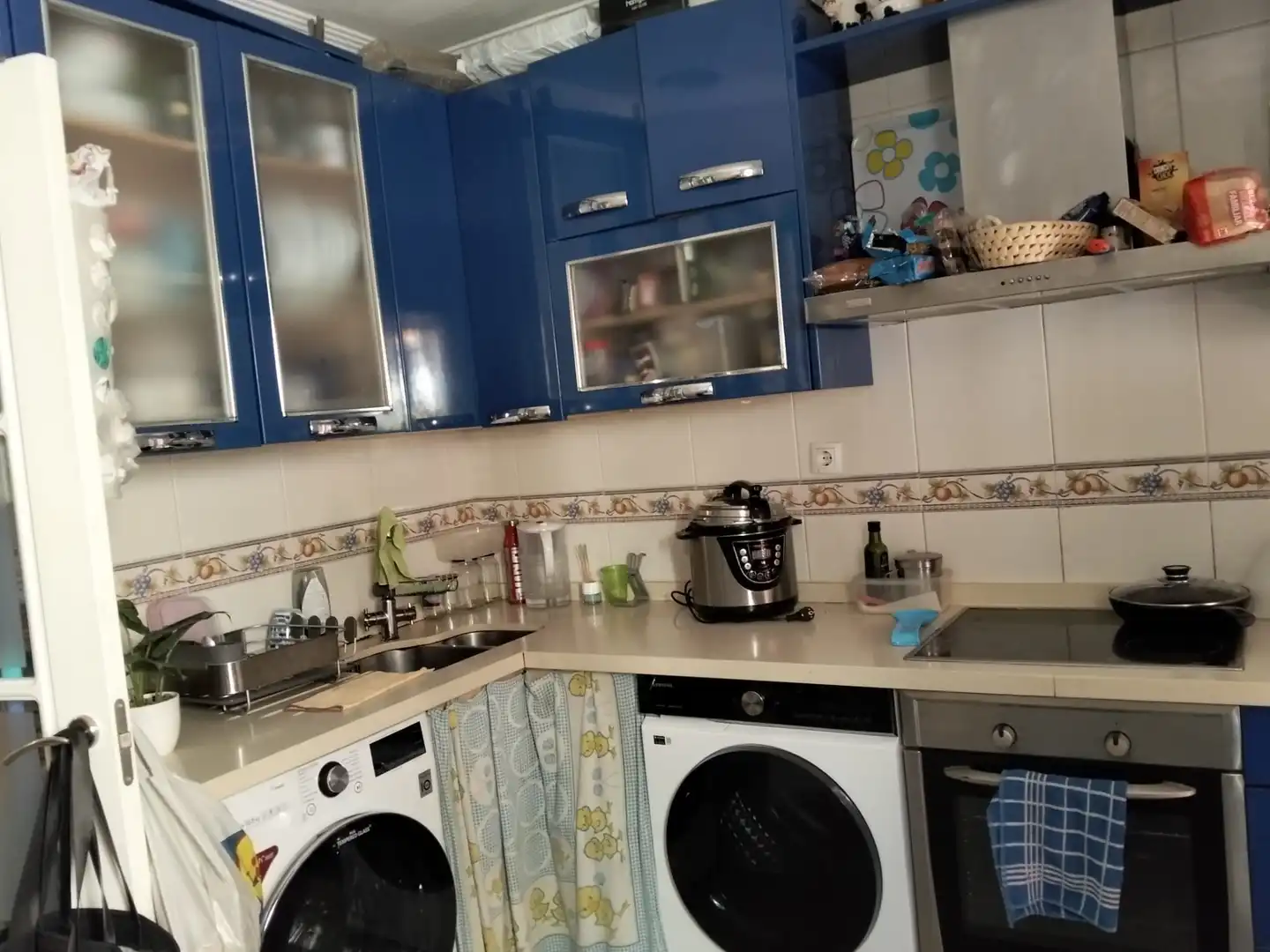 Kitchen of Detached homes for sale in Sevilla  with Air Conditioner, Terrace and Furnished