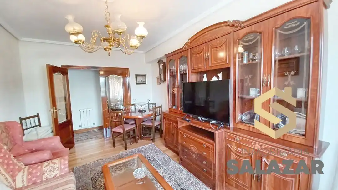 Sala de estar de Piso de alquiler en Bilbao  con Calefacción y Balcón