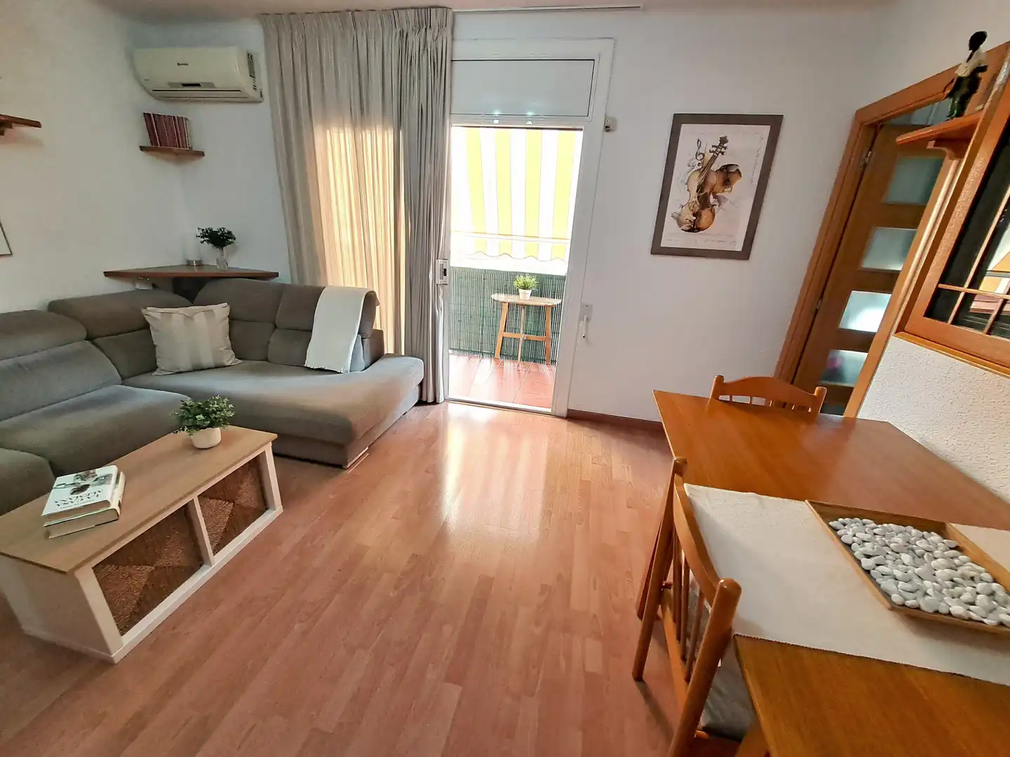 Living room of Flat for sale in Els Molins