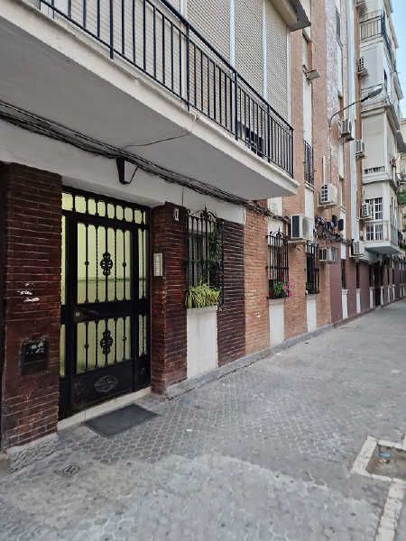 Exterior view of Apartment for sale in  Sevilla Capital