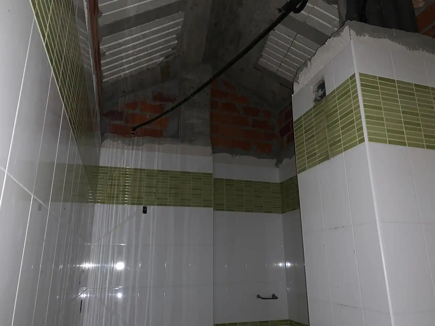 Bathroom of Flat for sale in Ferrol