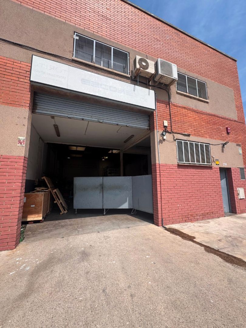 Exterior view of Industrial buildings to rent in Badalona