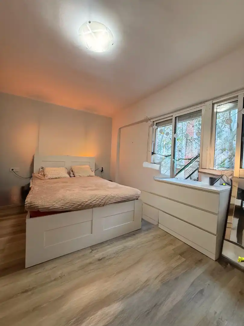 Bedroom of Flat for rent in Barcelona  with Air Conditioner, Heating and Parquet flooring