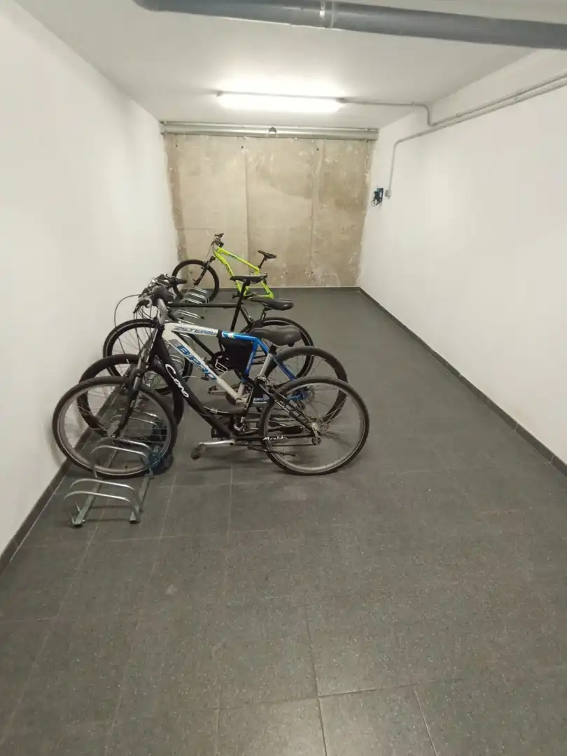 Parking de Piso en venta en Madrid con Aire acondicionado, Calefacción y Terraza