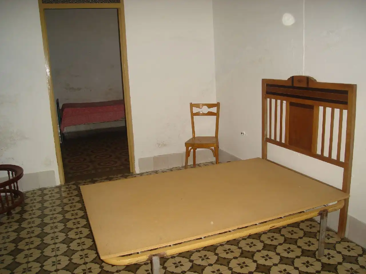 C63 VENTA DE CASA SEÑORIAL DE ESQUINA PARA REFORMAR. AMPLIA SUPERFICIE DE SOLAR. MONTIJO, imatge 4