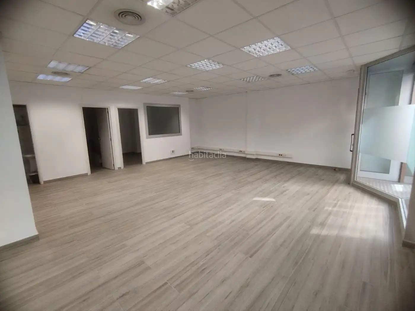 Local comercial en venda a Carrer de Joan Maragall 23