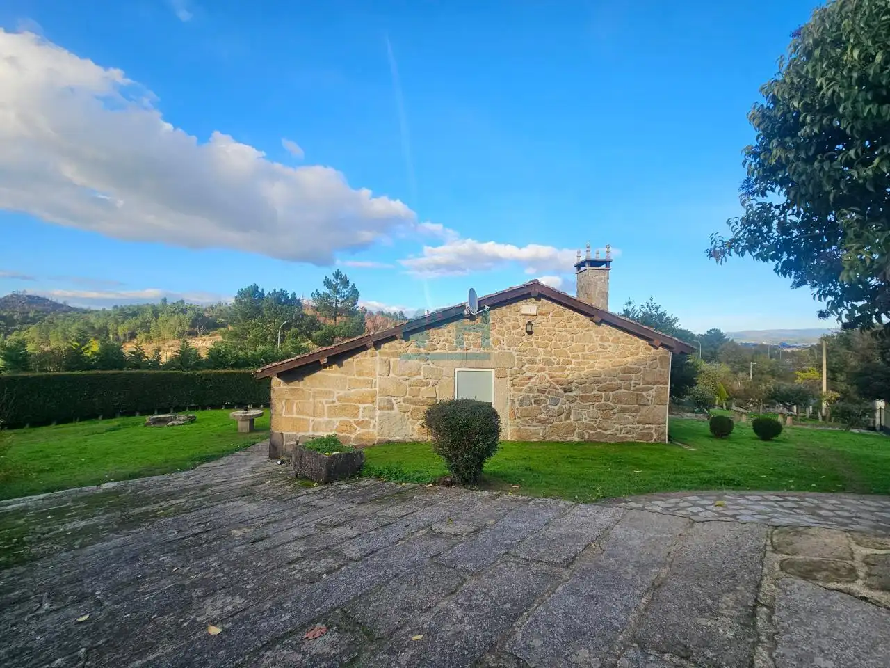 Country house with garden for sale in San Cibrao das Viñas, imagen 4