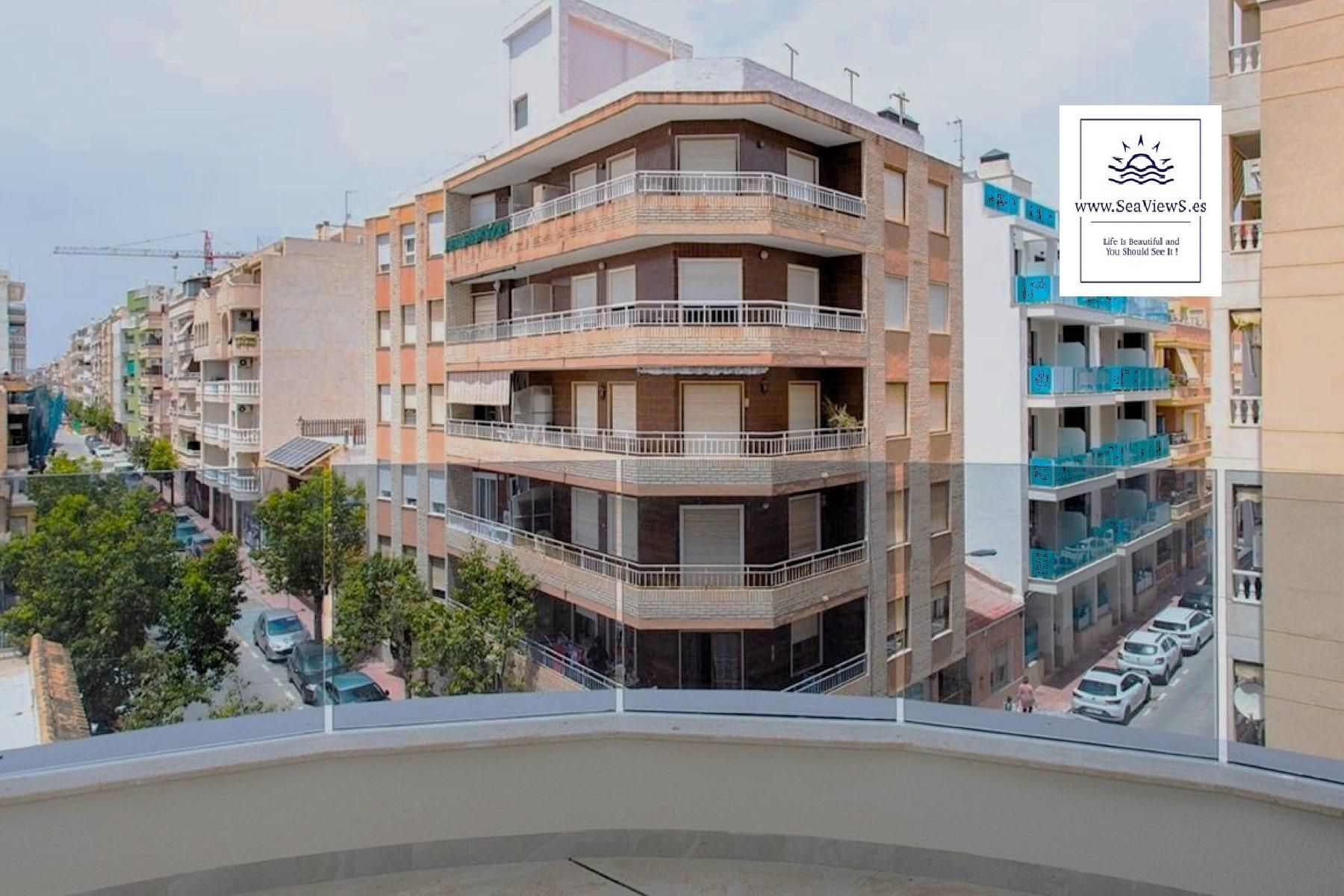 Exterior view of Apartment for sale in Torrevieja  with Air Conditioner, Balcony and Community pool
