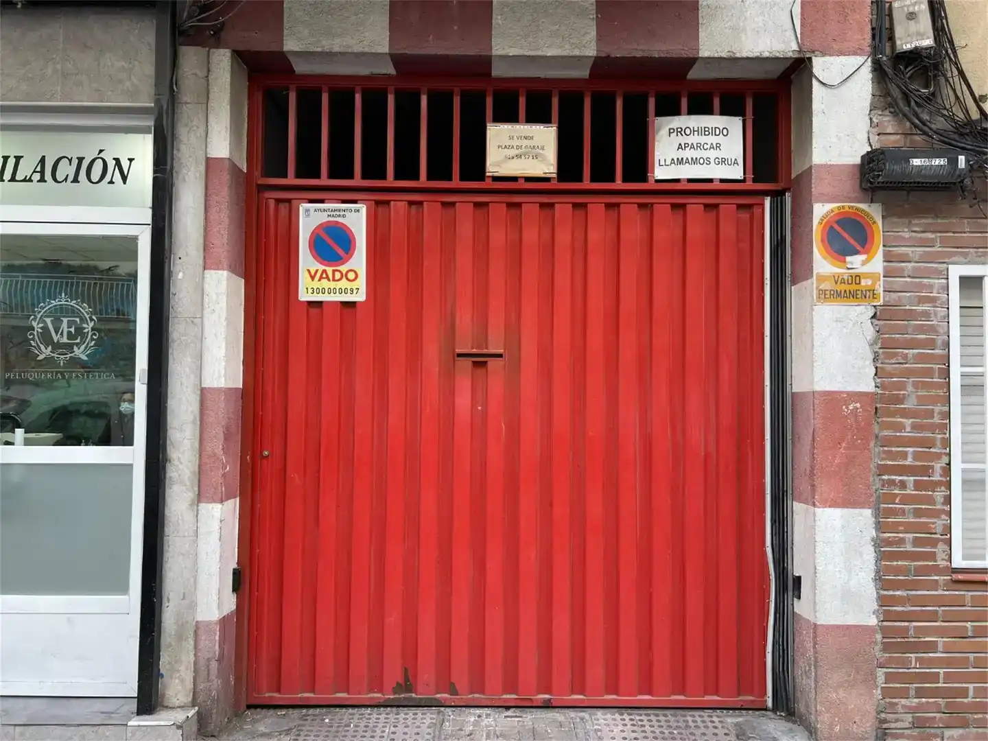 Außenansicht von Garage zum Verkauf in Madrid
