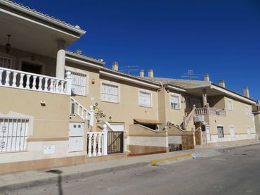 Casa aparellada en venda a C/ San Fulgencio