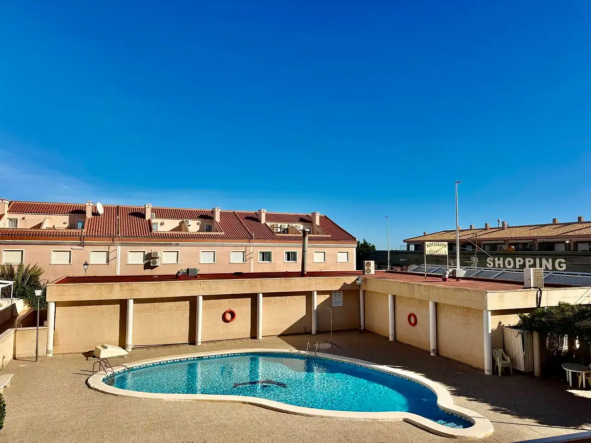 Piscina de Casa adosada en venda en Santa Pola amb Aire condicionat, Jardí privat i Terrassa