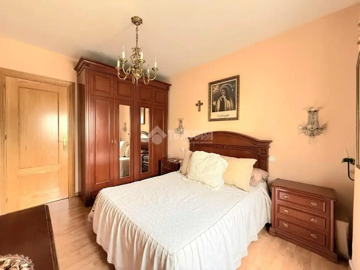 Flat for sale in Sónsoles
