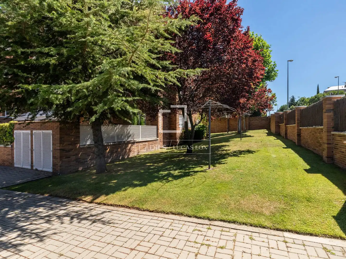 Exterior view of Flat for sale in Majadahonda  with Air Conditioner, Terrace and Swimming Pool