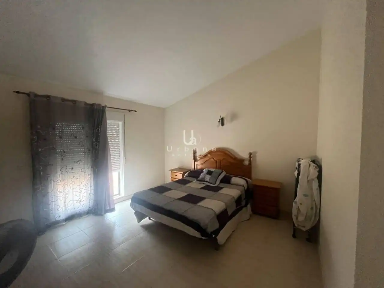 Dormitori de Casa adosada en venda en Pilar de la Horadada amb Terrassa i Moblat