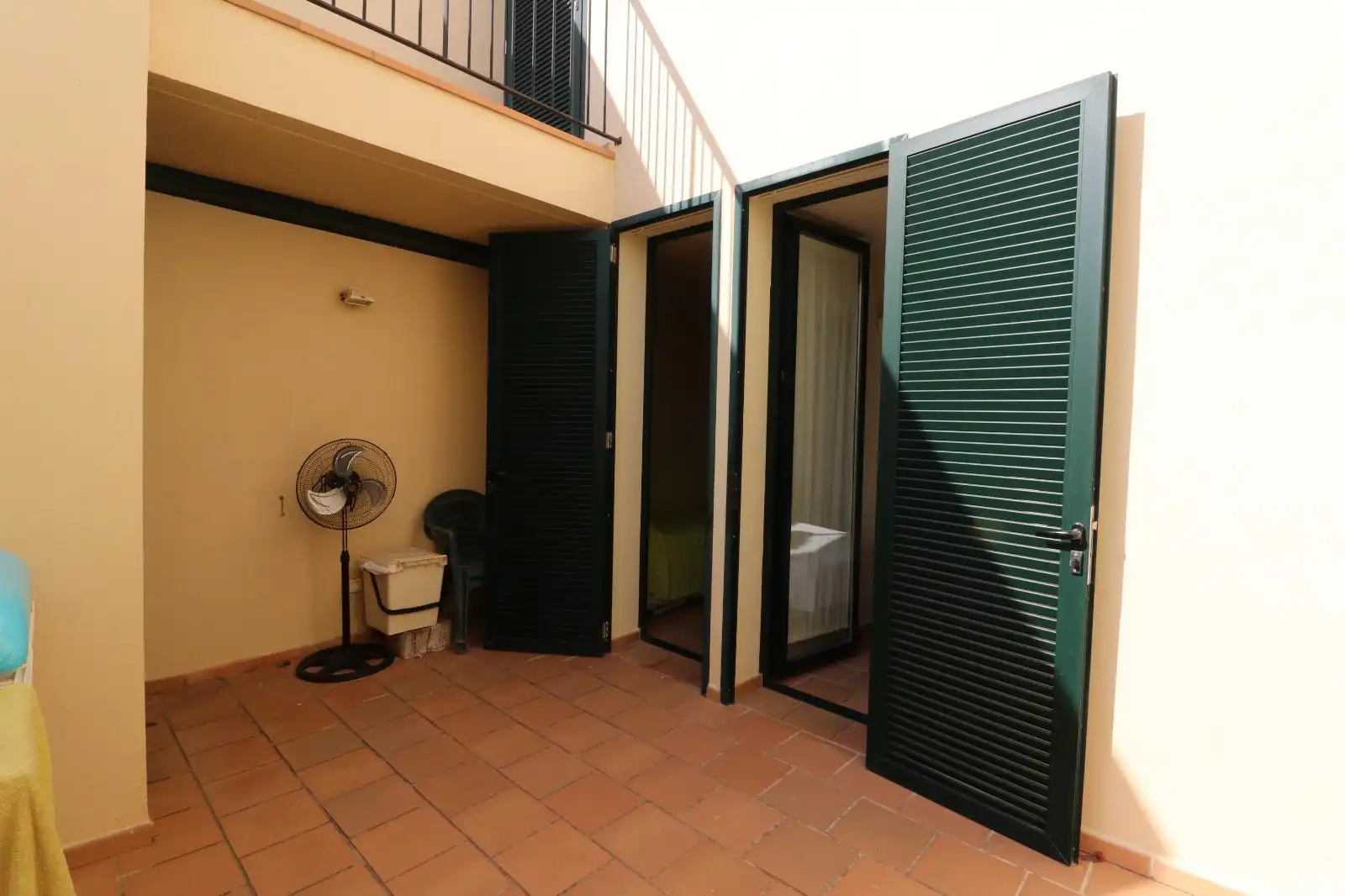 Terrasse von Einfamilien-Reihenhaus zum Verkauf in Maó - Mahón mit Klimaanlage, Privatgarten und Terrasse