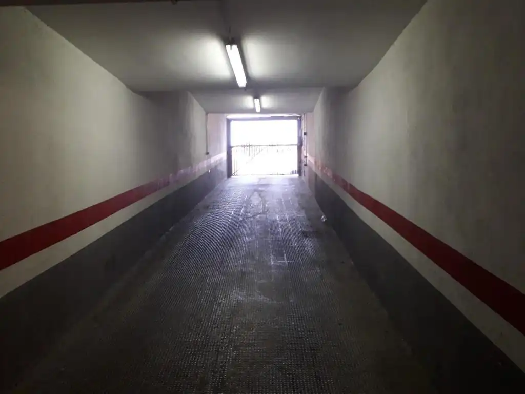 Parkplatz von Garage zum Verkauf in Paterna