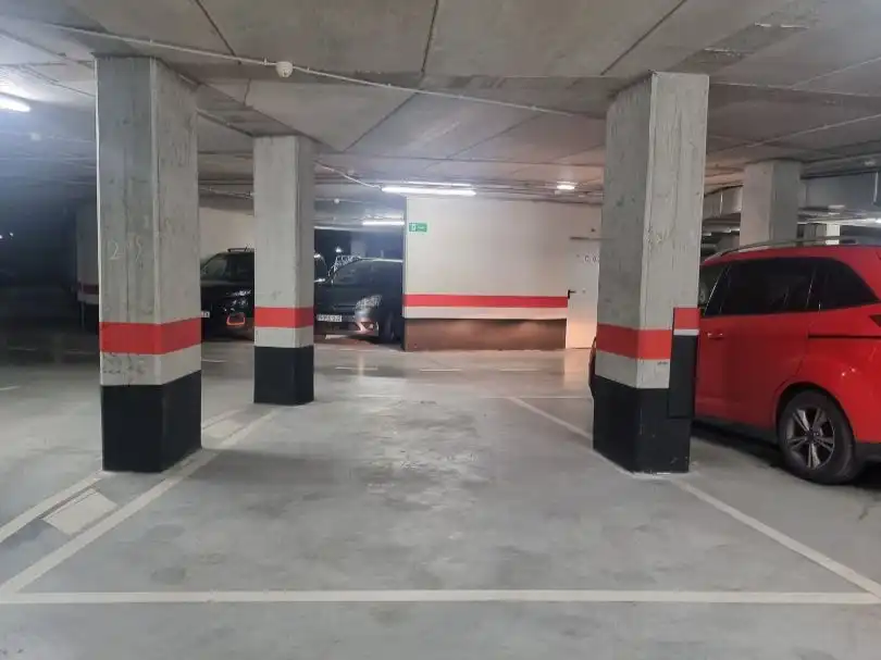 Parking of Garage for rent in Basauri 