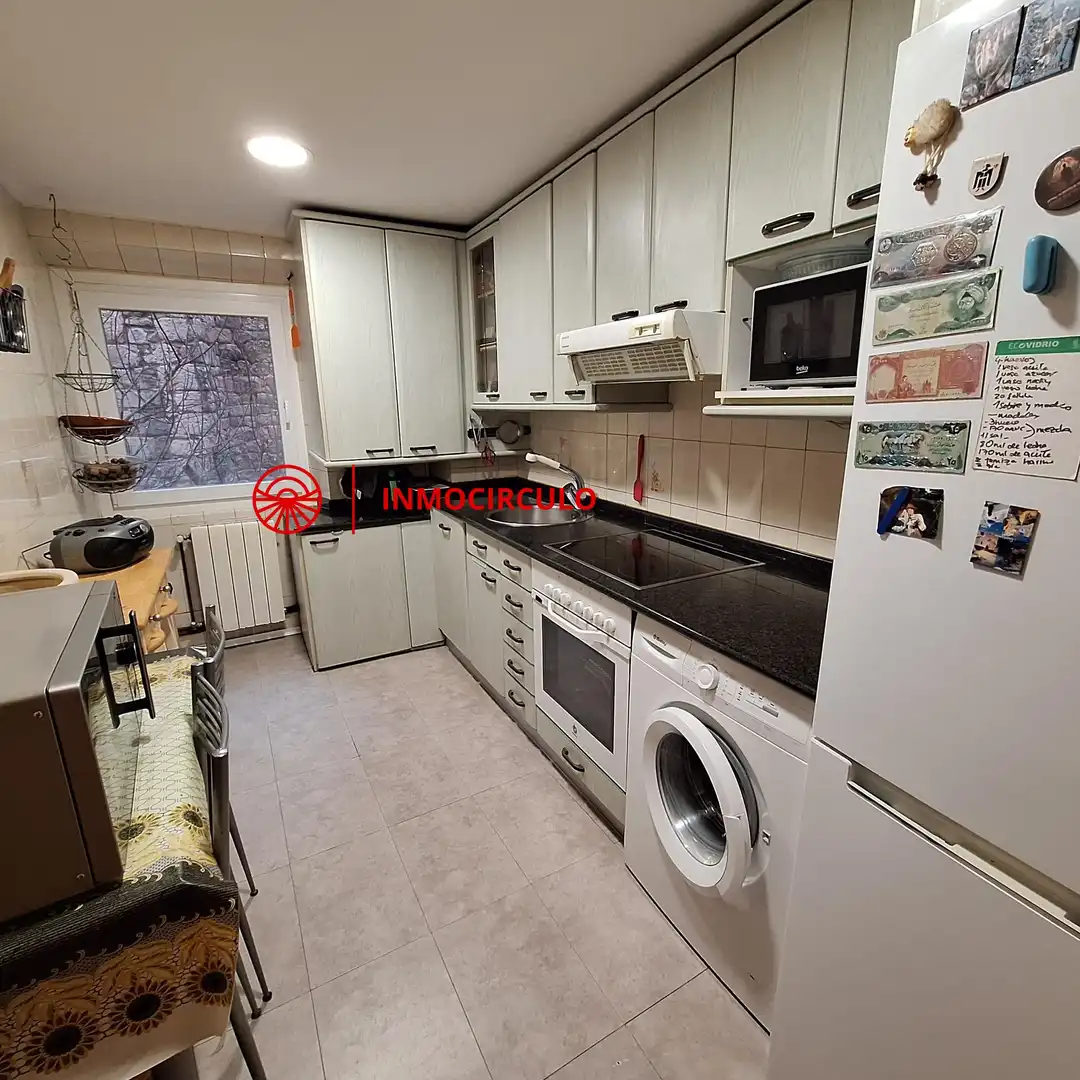 Cocina de Apartamento en venta en Burgos con Calefacción