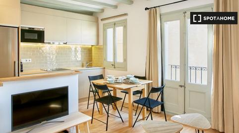 Foto 4 de Pis de lloguer a El Raval, Barcelona